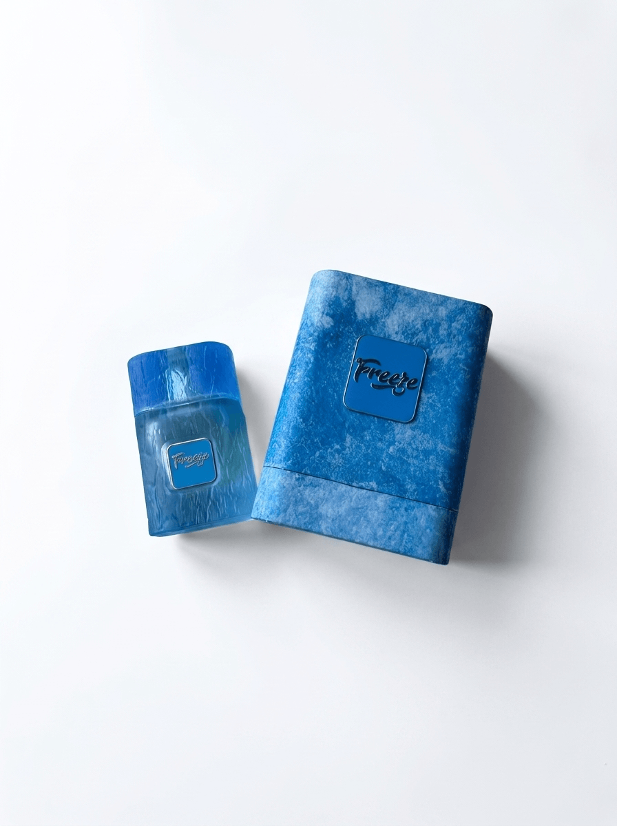 Freeze Riiffs Extrait de Parfum mixte 100 ml — flacon bleu givré et son coffret assorti sur fond blanc épuré